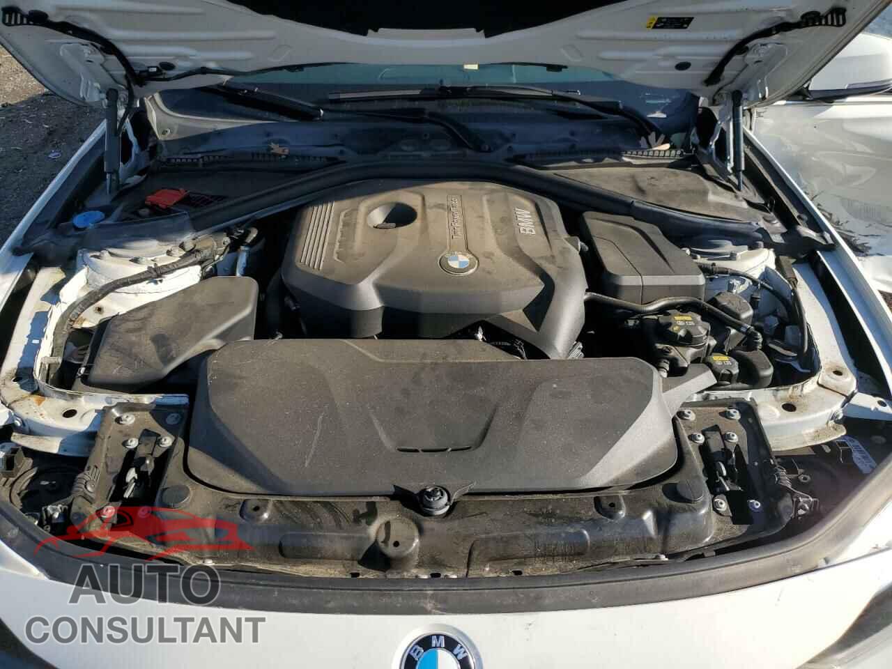 BMW 3 SERIES 2017 - WBA8D9C33HA005018