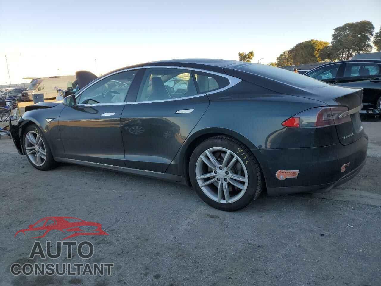 TESLA MODEL S 2012 - 5YJSA1CN0CFP02571