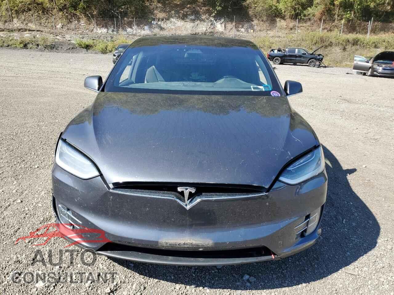 TESLA MODEL X 2017 - 5YJXCBE29HF045897