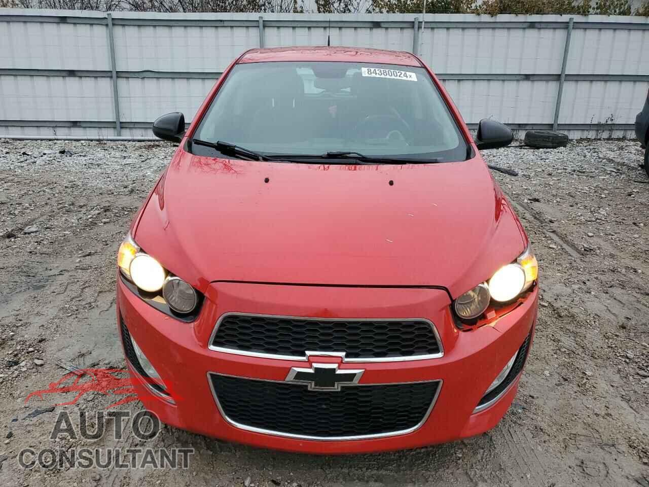 CHEVROLET SONIC 2013 - 1G1JG6SB4D4114205