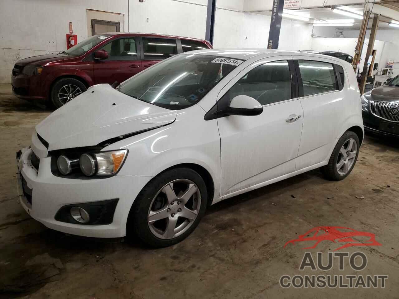 CHEVROLET SONIC 2014 - 1G1JE6SB3E4111206