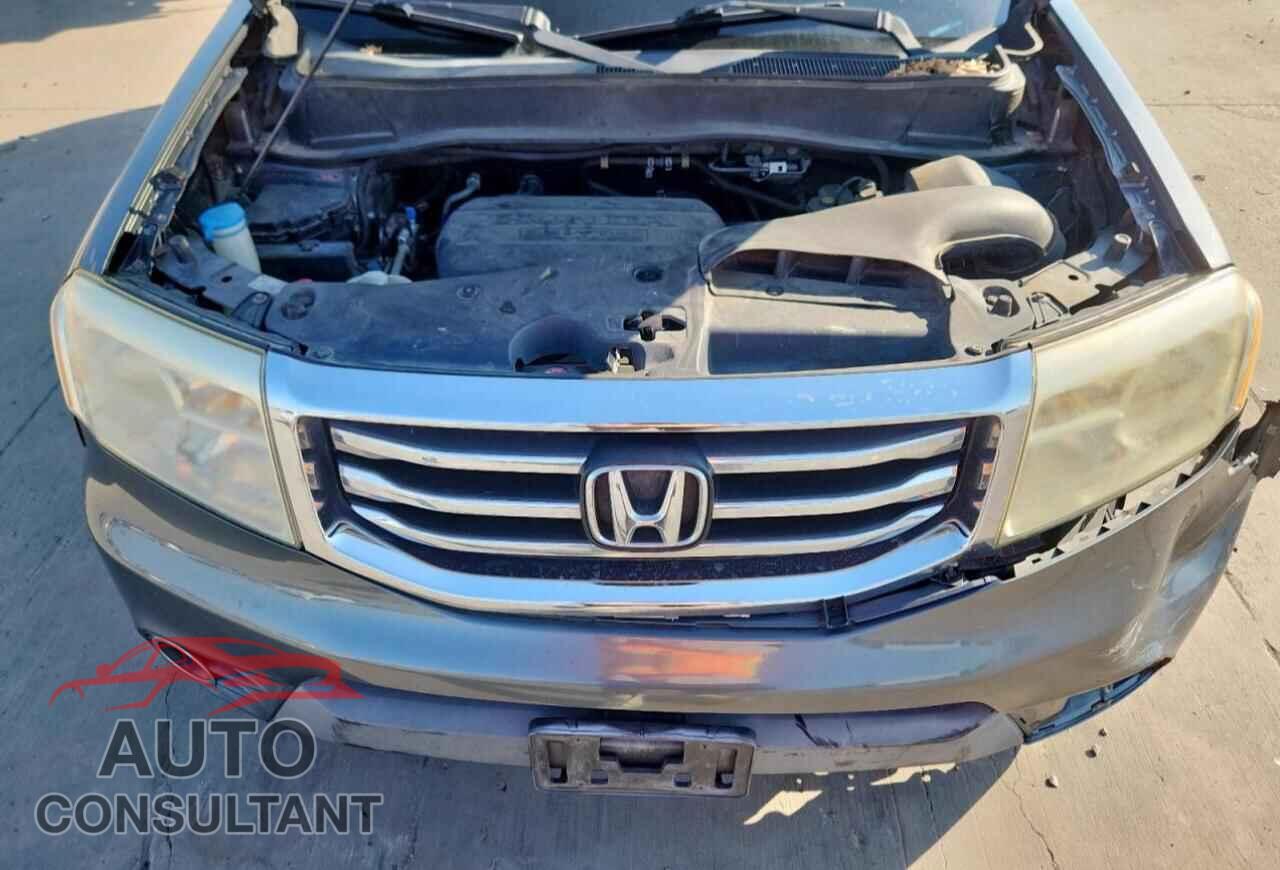 HONDA PILOT 2013 - 5FNYF3H71DB021385