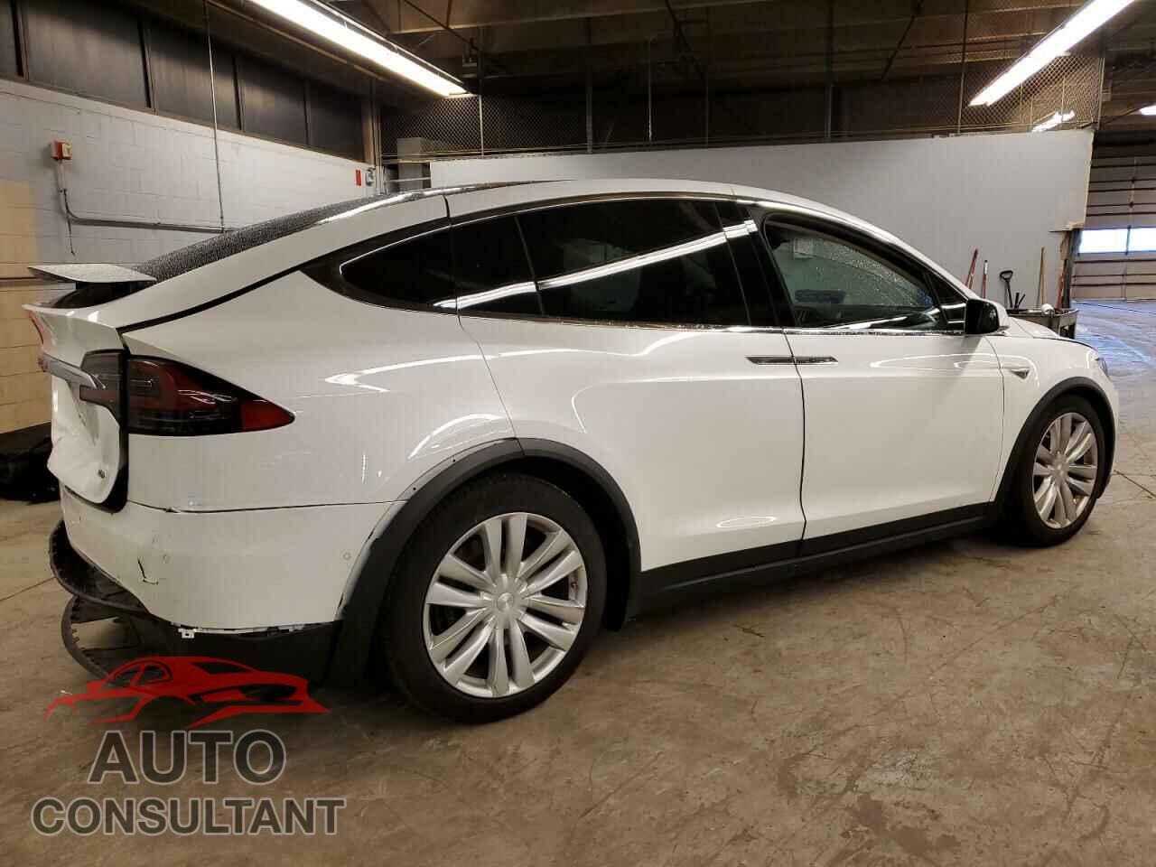 TESLA MODEL X 2016 - 5YJXCBE20GF012107