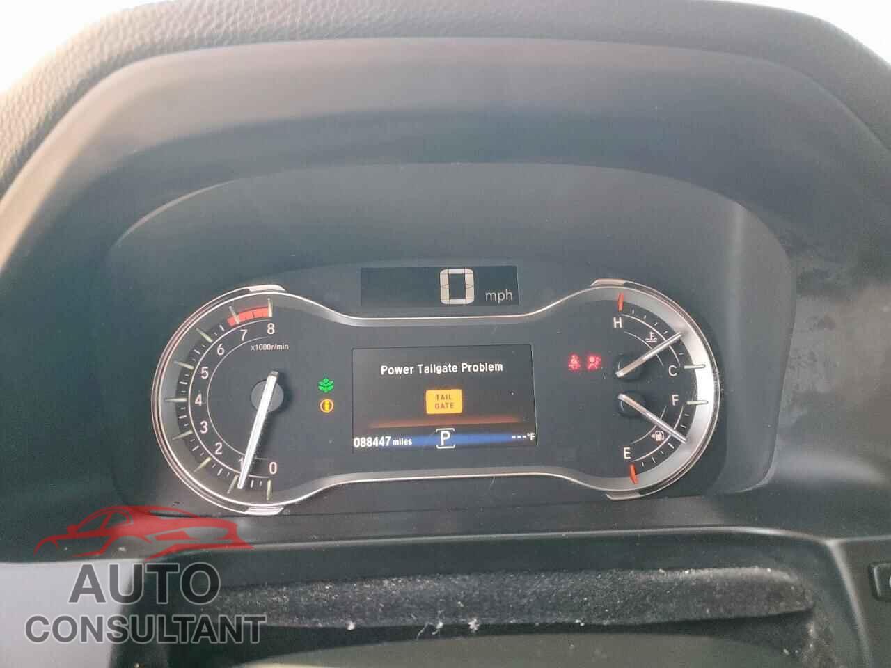 HONDA PILOT 2017 - 5FNYF6H55HB045212