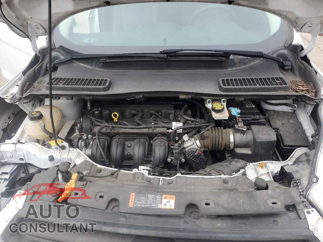 FORD ESCAPE 2017 - 1FMCU0F7XHUB12942