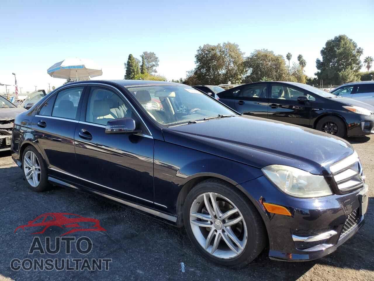 MERCEDES-BENZ C-CLASS 2013 - WDDGF4HB8DA869848