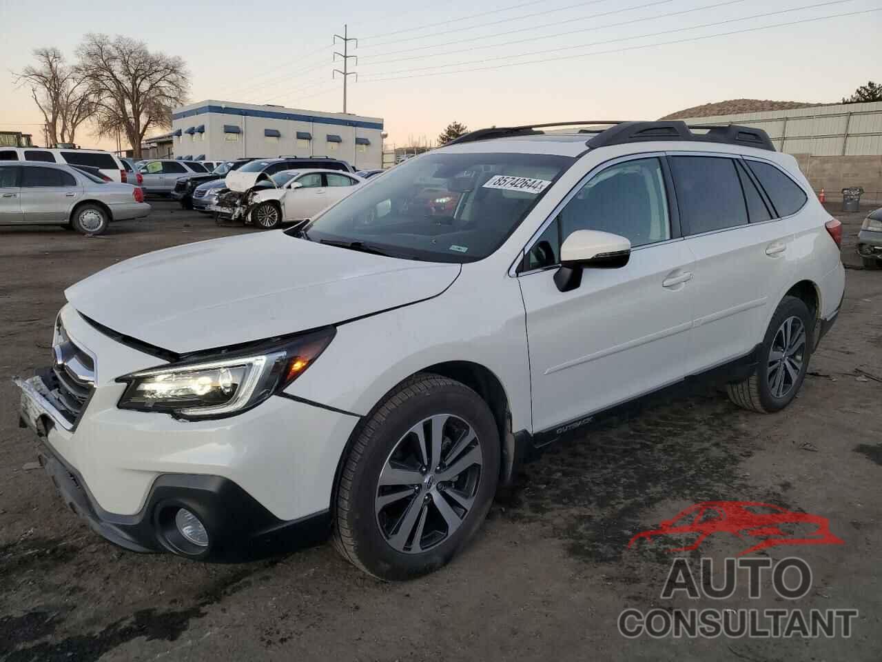 SUBARU OUTBACK 2018 - 4S4BSENC8J3283679