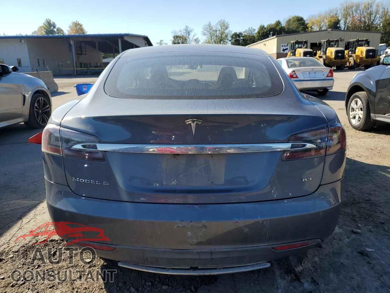 TESLA MODEL S 2013 - 5YJSA1CN2DFP22399