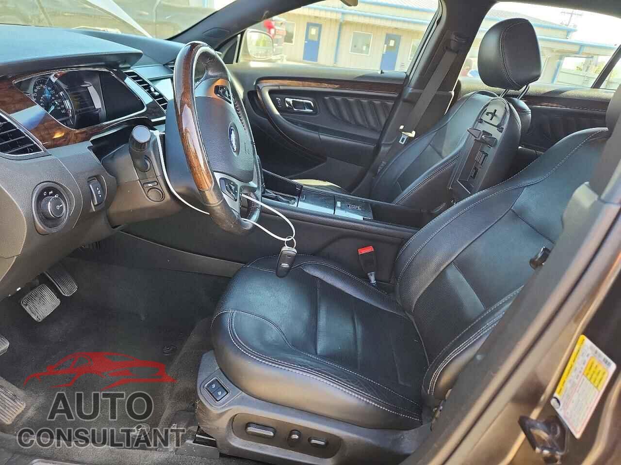 FORD TAURUS 2017 - 1FAHP2F88HG127787