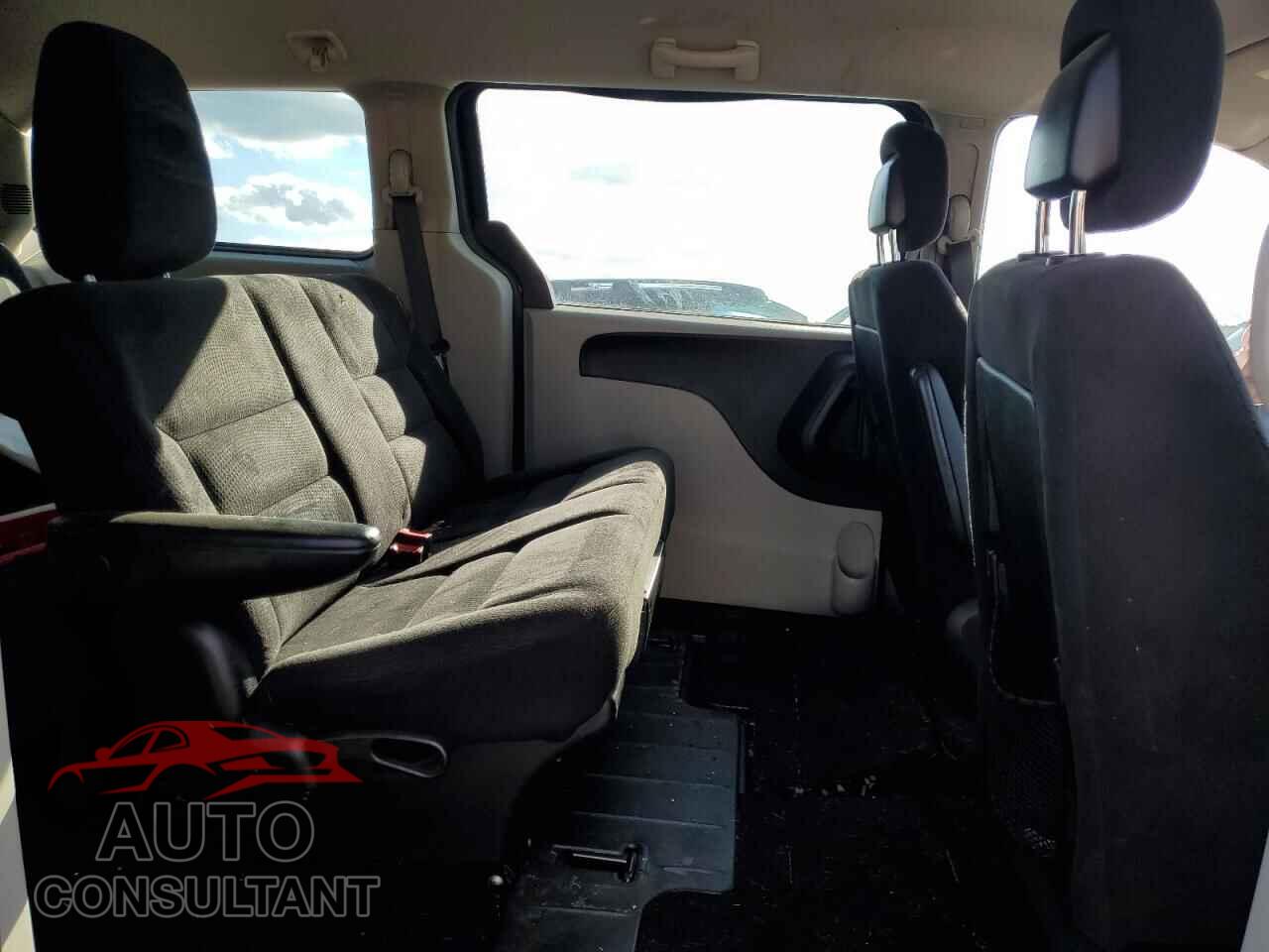 DODGE CARAVAN 2015 - 2C4RDGBG8FR570504