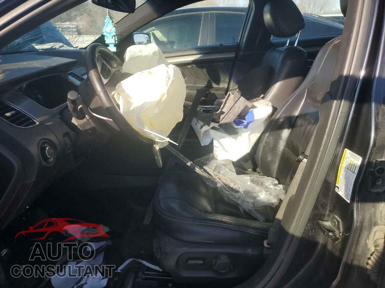 FORD TAURUS 2017 - 1FAHP2E99HG106439