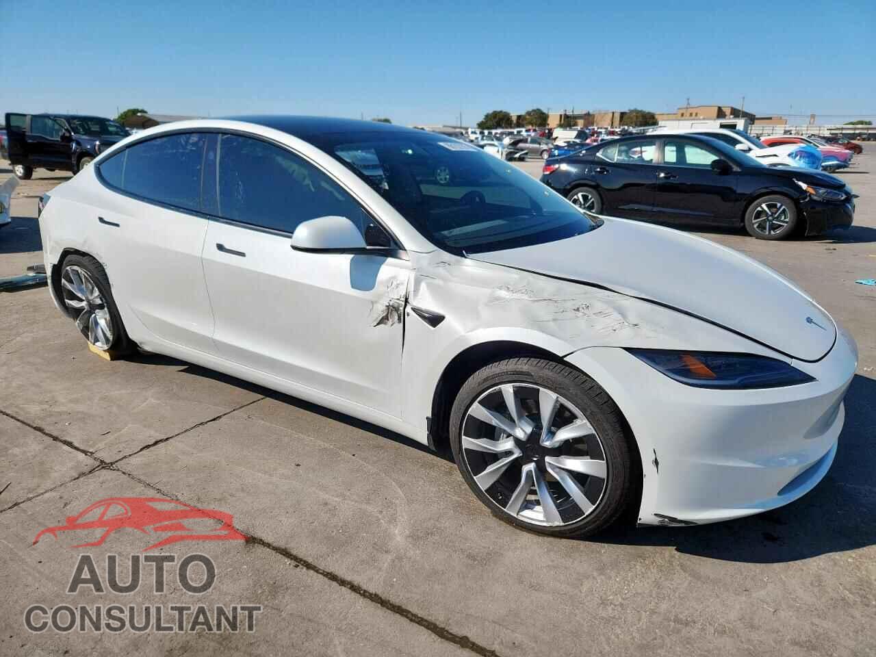 TESLA MODEL 3 2024 - 5YJ3E1EA2RF853911