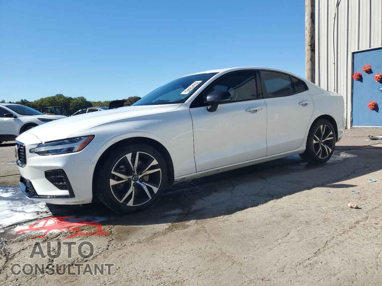 VOLVO S60 PLUS 2023 - 7JRL12FL2PG253248