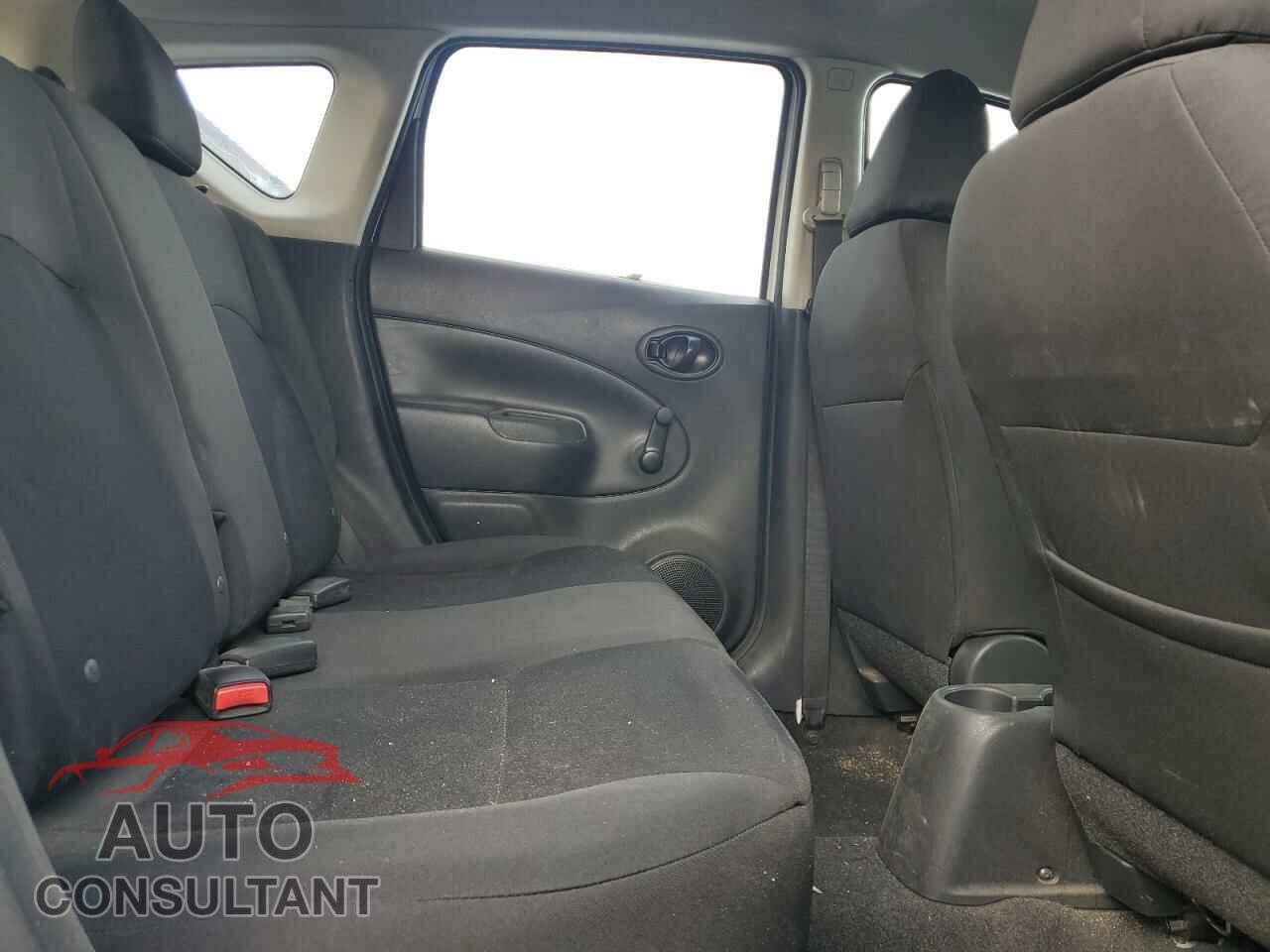 NISSAN VERSA 2017 - 3N1CE2CP3HL354163