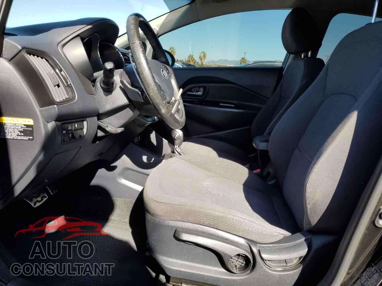 KIA RIO 2013 - KNADN4A38D6233742