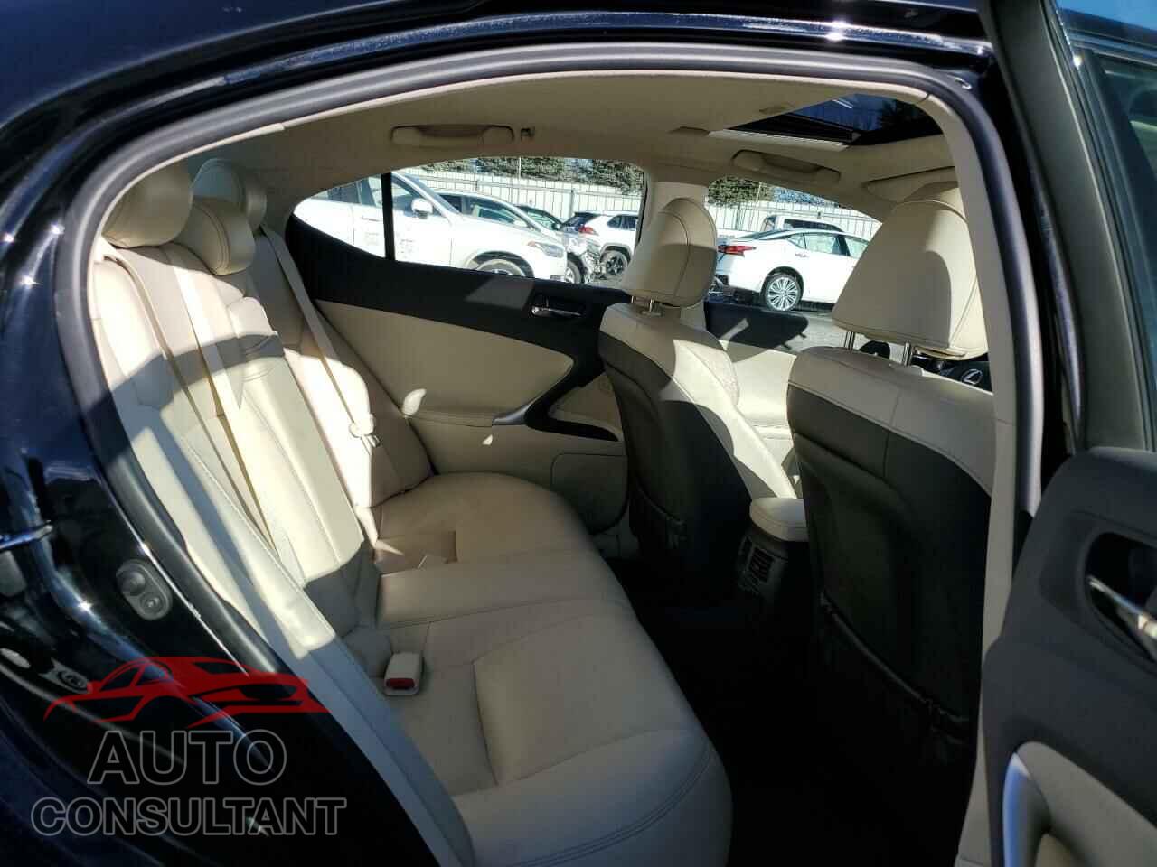 LEXUS IS 2011 - JTHCE5C21B5000537