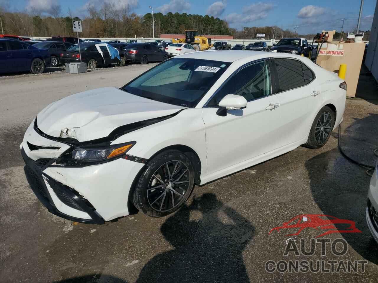 TOYOTA CAMRY 2021 - 4T1G11AK1MU469531