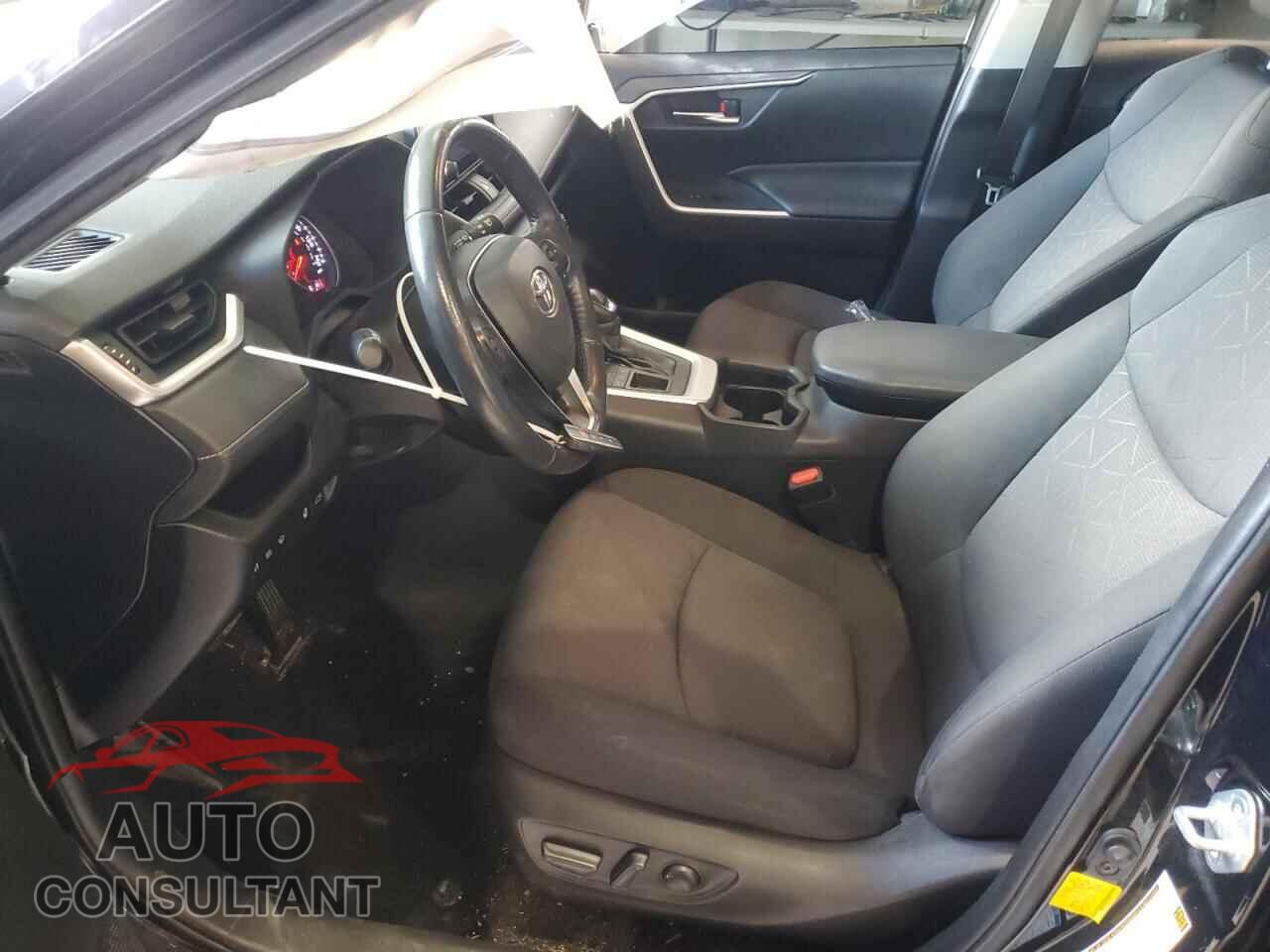 TOYOTA RAV4 2019 - JTMP1RFV6KD035236