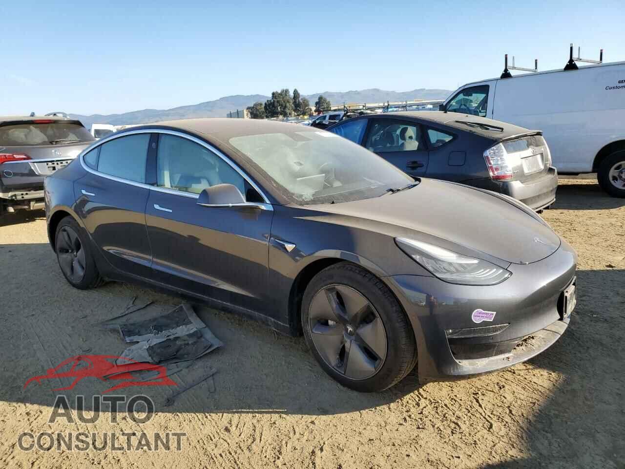 TESLA MODEL 3 2018 - 5YJ3E1EB2JF084789