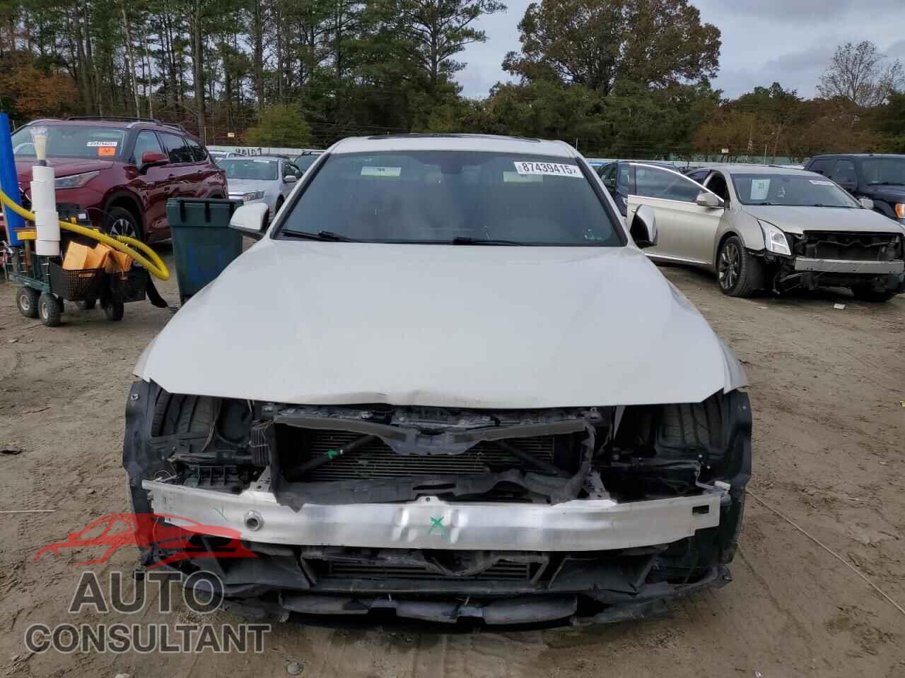 BMW 3 SERIES 2016 - WBA8E9G58GNU28337