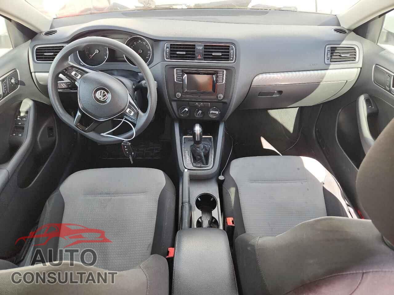 VOLKSWAGEN JETTA 2017 - 3VW2B7AJ5HM310167