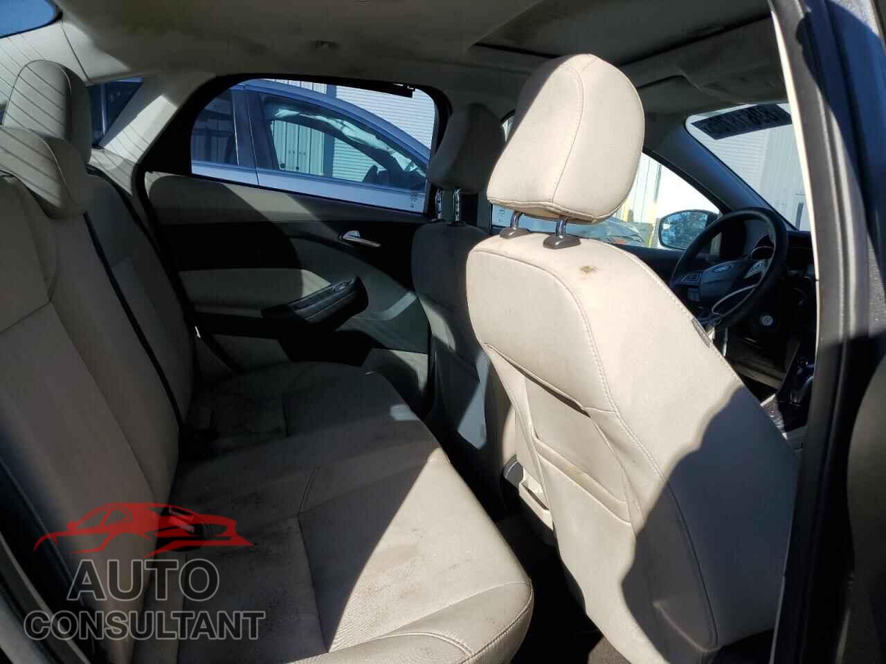 FORD FOCUS 2016 - 1FADP3F27GL351252