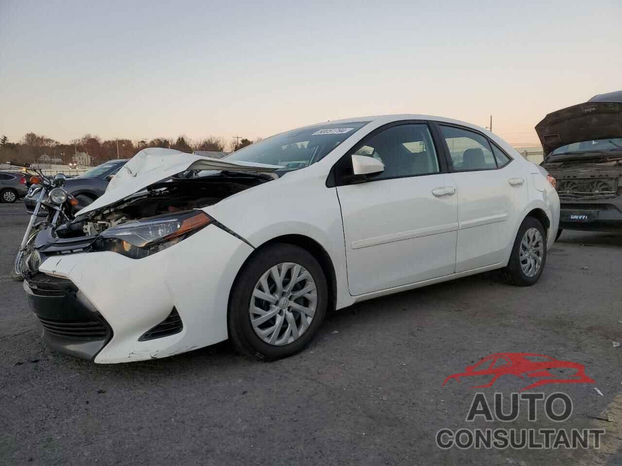 TOYOTA COROLLA 2018 - 2T1BURHE3JC096568