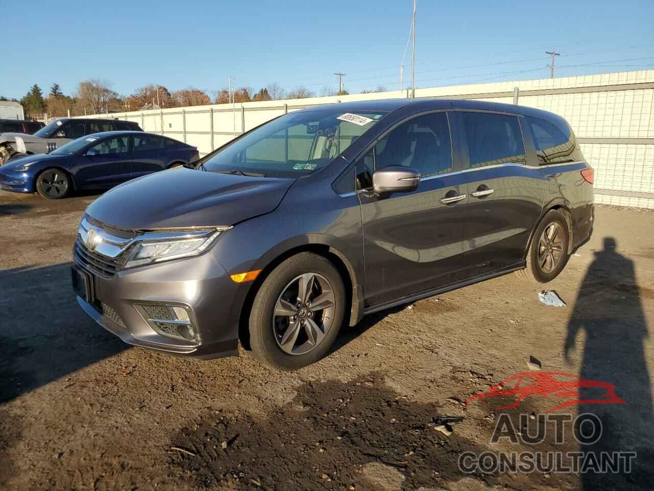 HONDA ODYSSEY 2018 - 5FNRL6H80JB017542