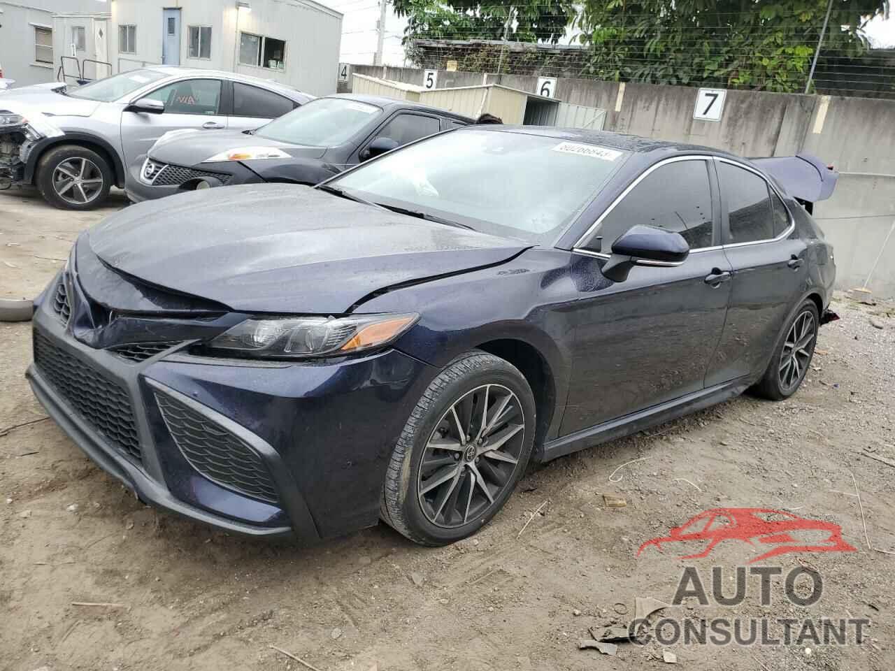 TOYOTA CAMRY 2022 - 4T1G11AK8NU631611