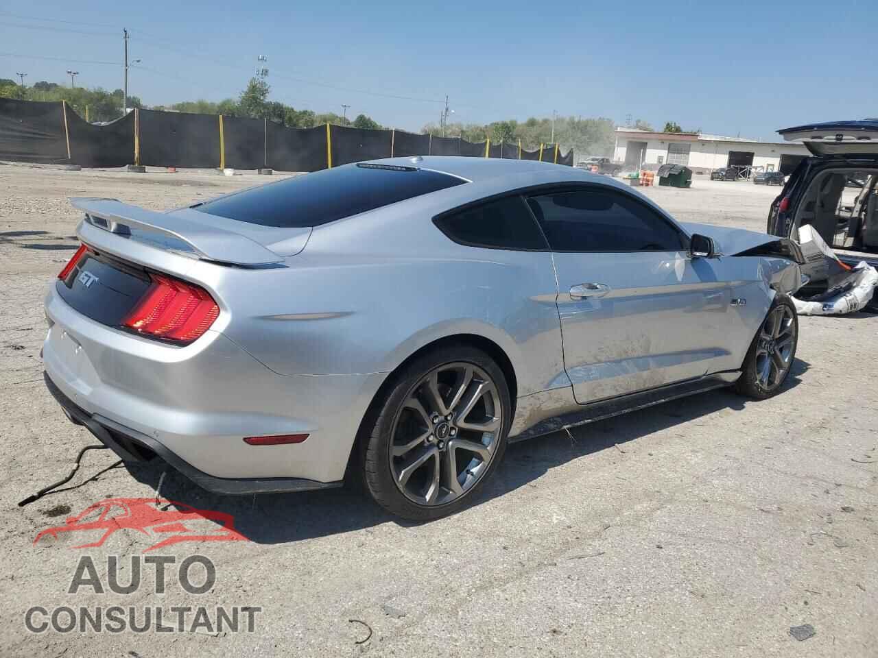 FORD MUSTANG 2018 - 1FA6P8CF7J5102393