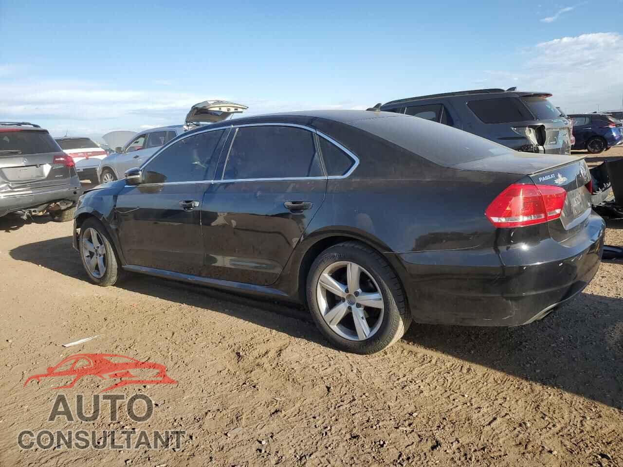 VOLKSWAGEN PASSAT 2012 - 1VWBP7A38CC111112