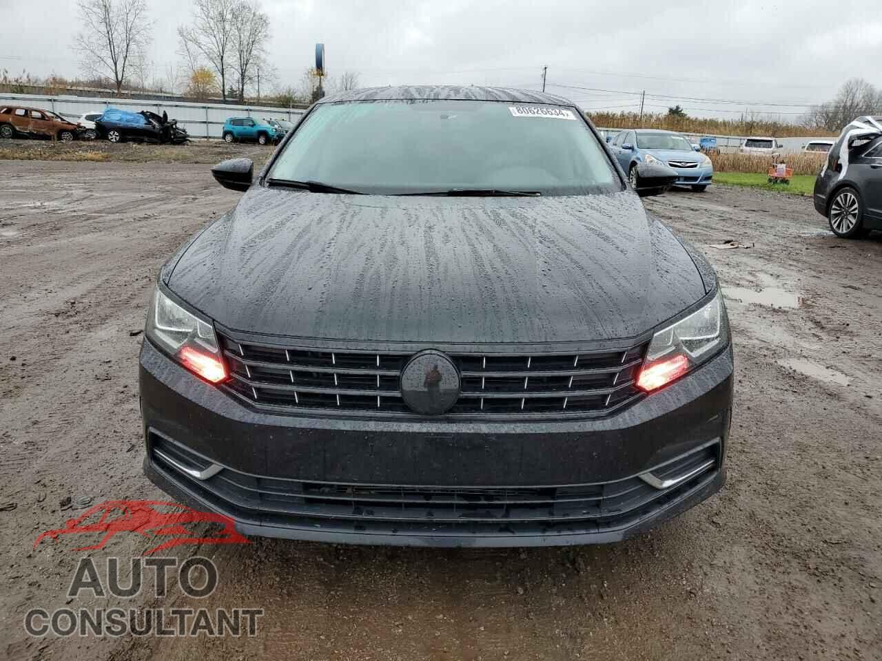 VOLKSWAGEN PASSAT 2017 - 1VWAT7A34HC016013