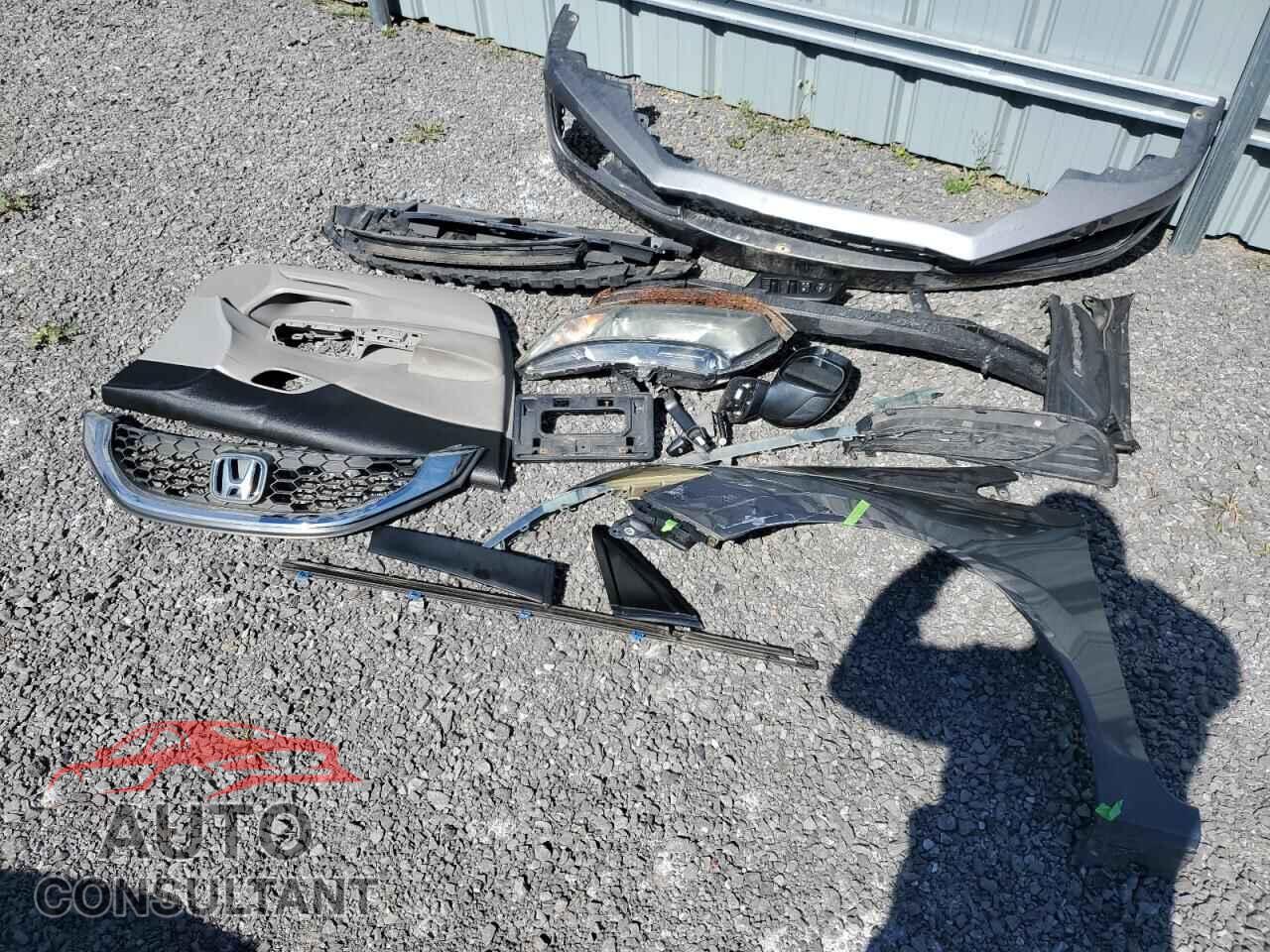 HONDA CIVIC 2013 - 2HGFB2E41DH018568