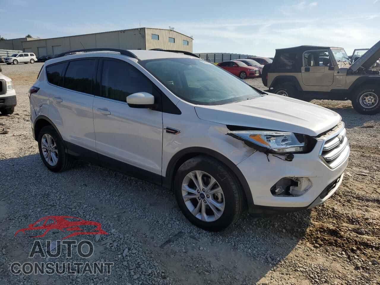 FORD ESCAPE 2017 - 1FMCU0GD3HUF01393