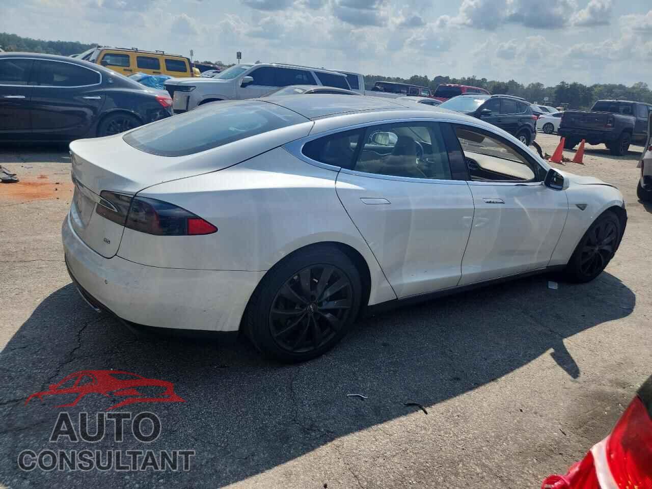 TESLA MODEL S 2013 - 5YJSA1CNXDFP27933