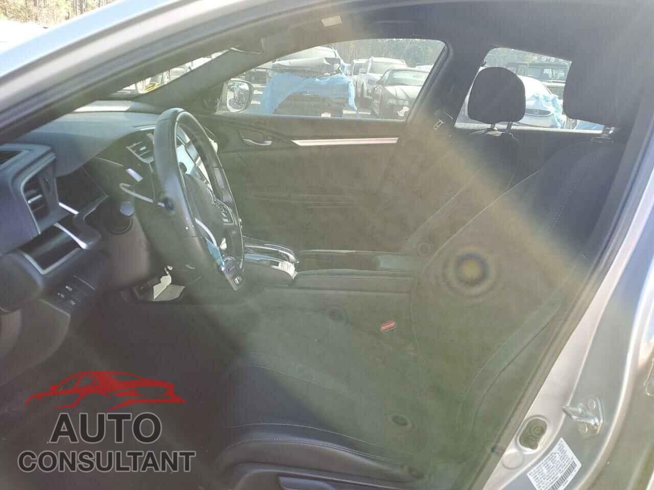 HONDA CIVIC 2019 - 2HGFC2F82KH500641
