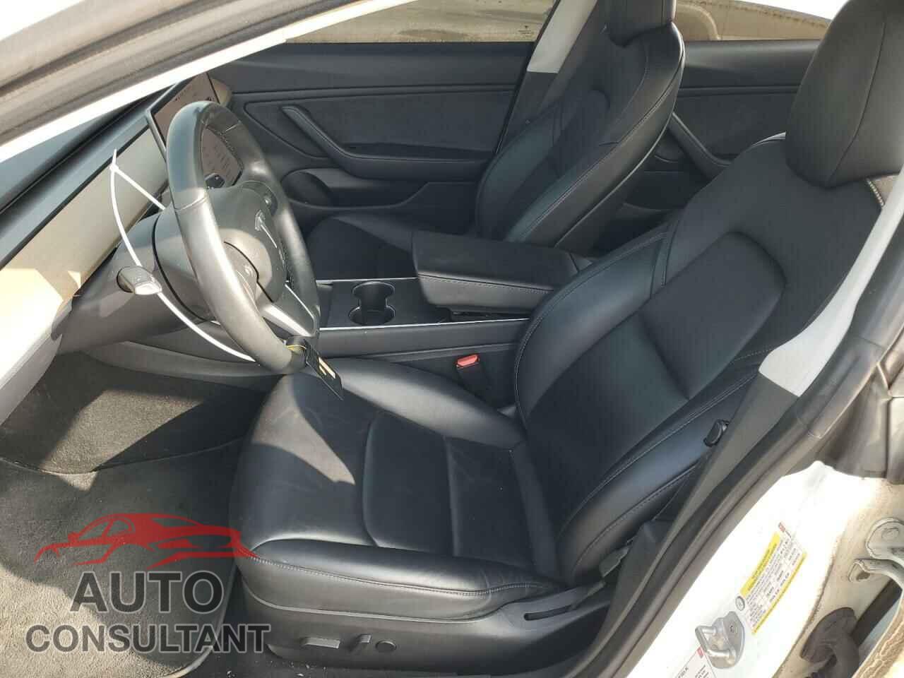 TESLA MODEL 3 2018 - 5YJ3E1EA2JF043876