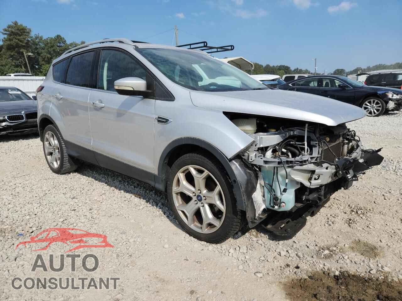 FORD ESCAPE 2017 - 1FMCU0JD2HUD33996