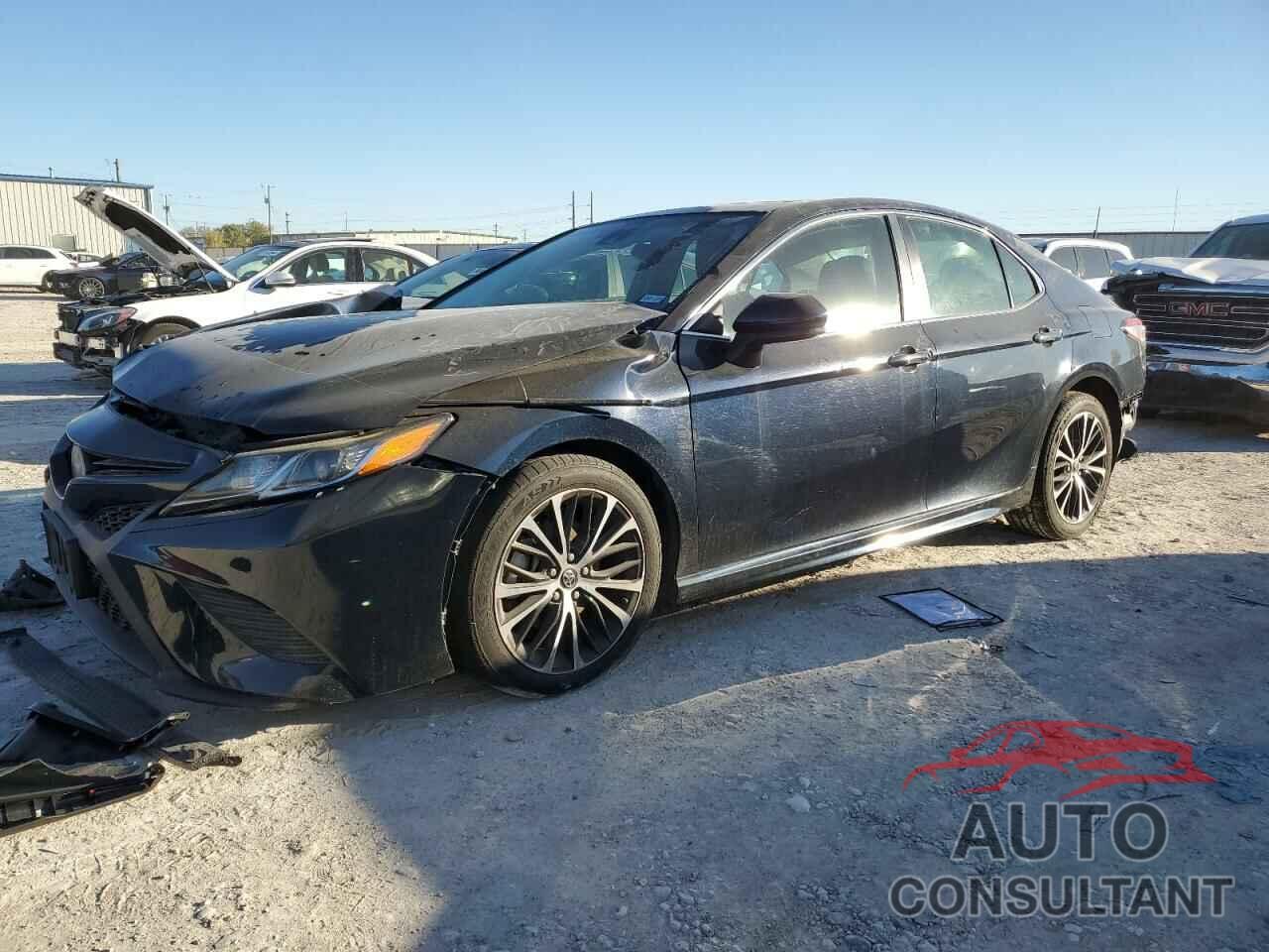 TOYOTA CAMRY 2018 - 4T1B11HK5JU568381
