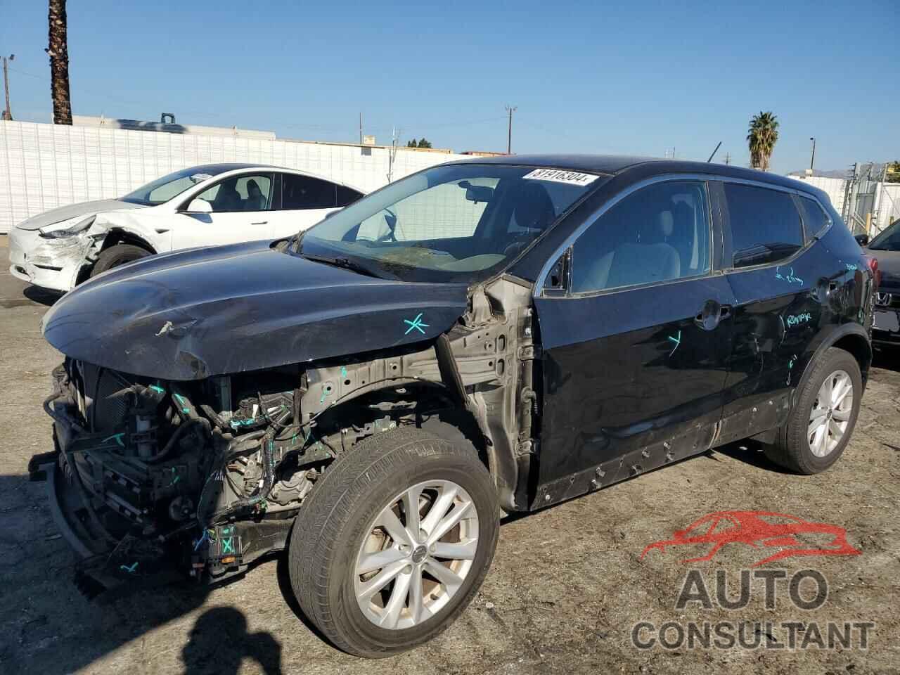 NISSAN ROGUE 2018 - JN1BJ1CR6JW208679