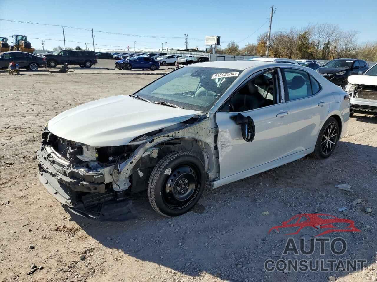 TOYOTA CAMRY 2022 - 4T1G11AK3NU040294