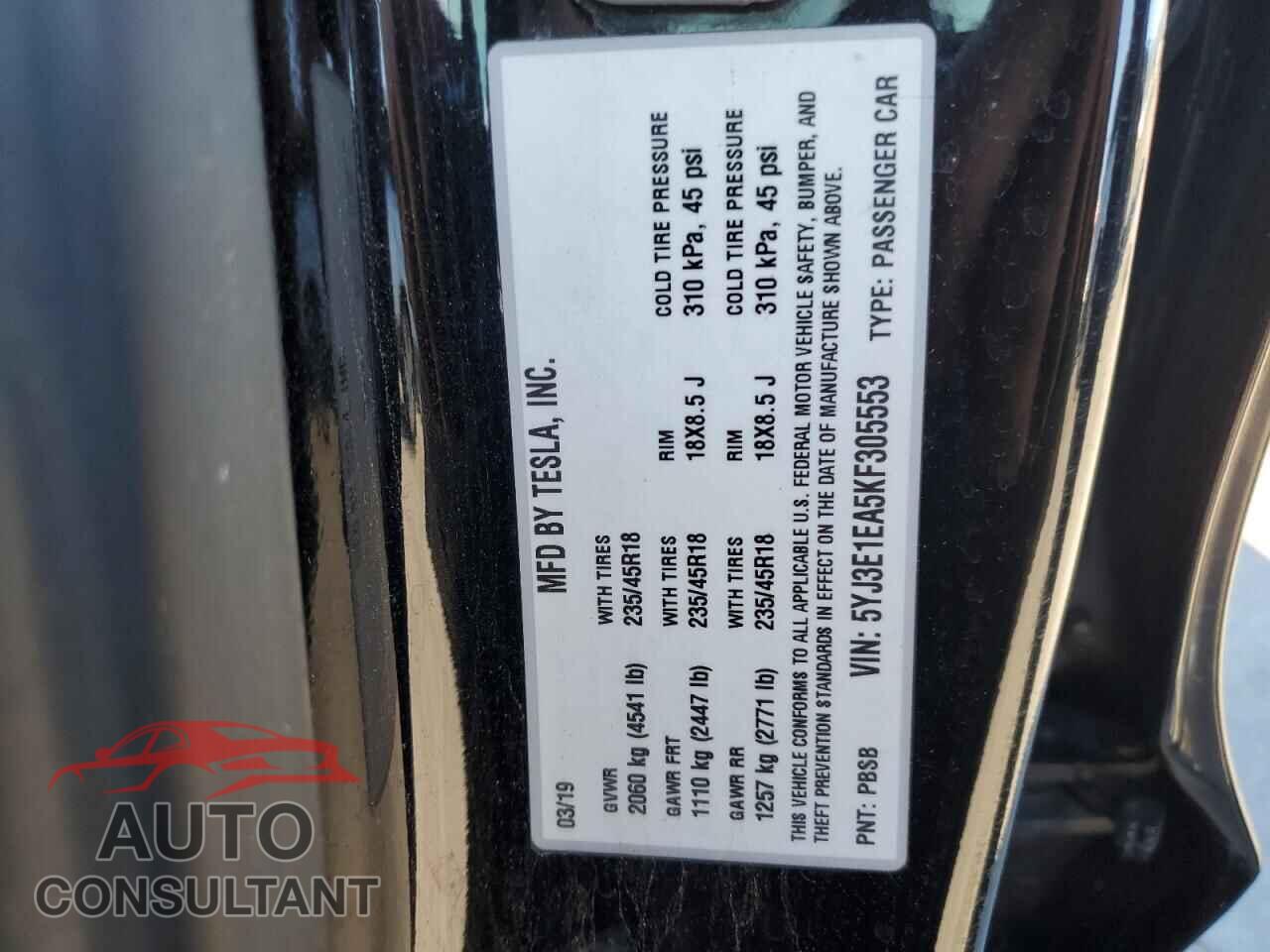 TESLA MODEL 3 2019 - 5YJ3E1EA5KF305553