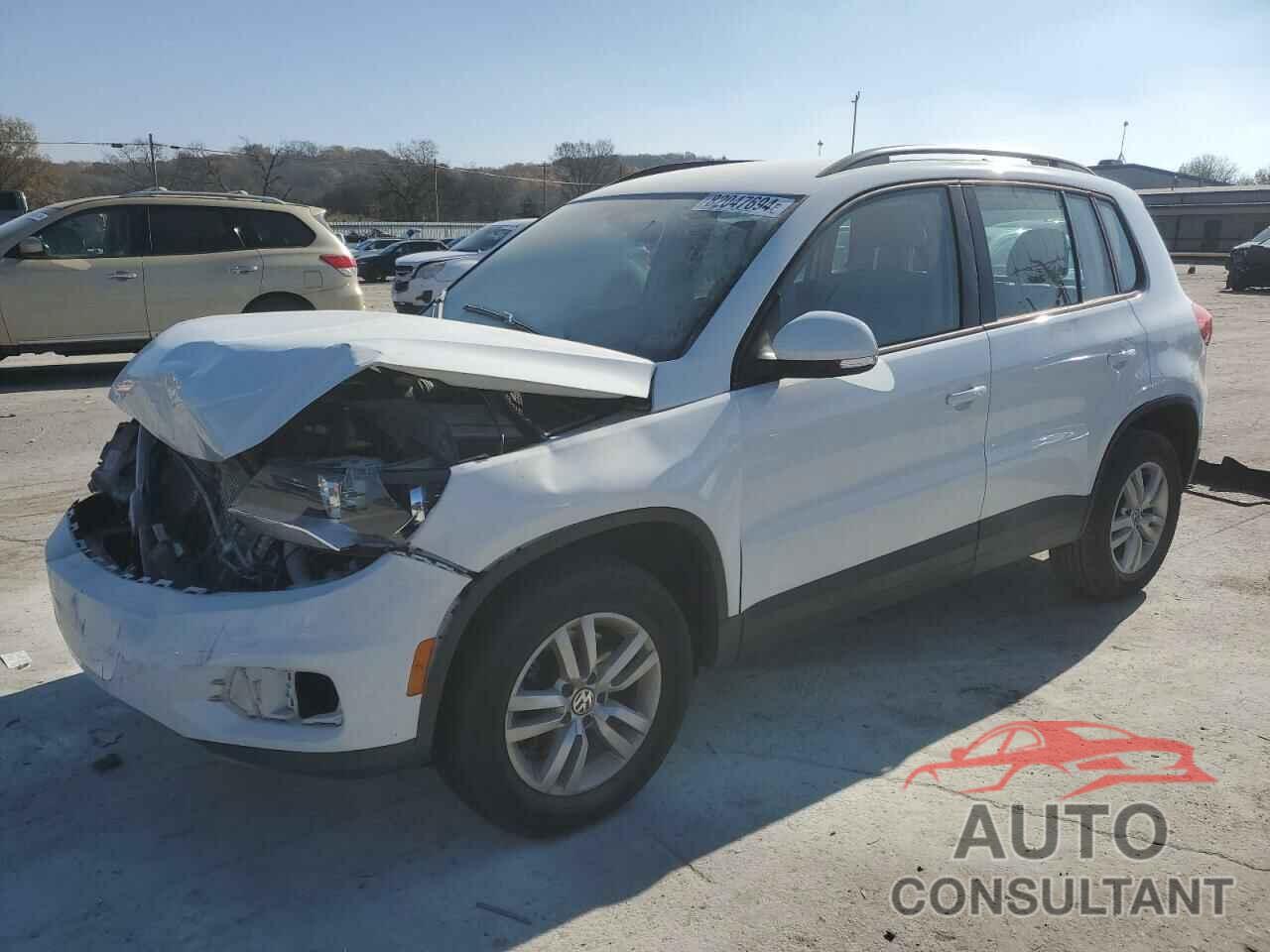 VOLKSWAGEN TIGUAN 2017 - WVGAV7AX5HK036529