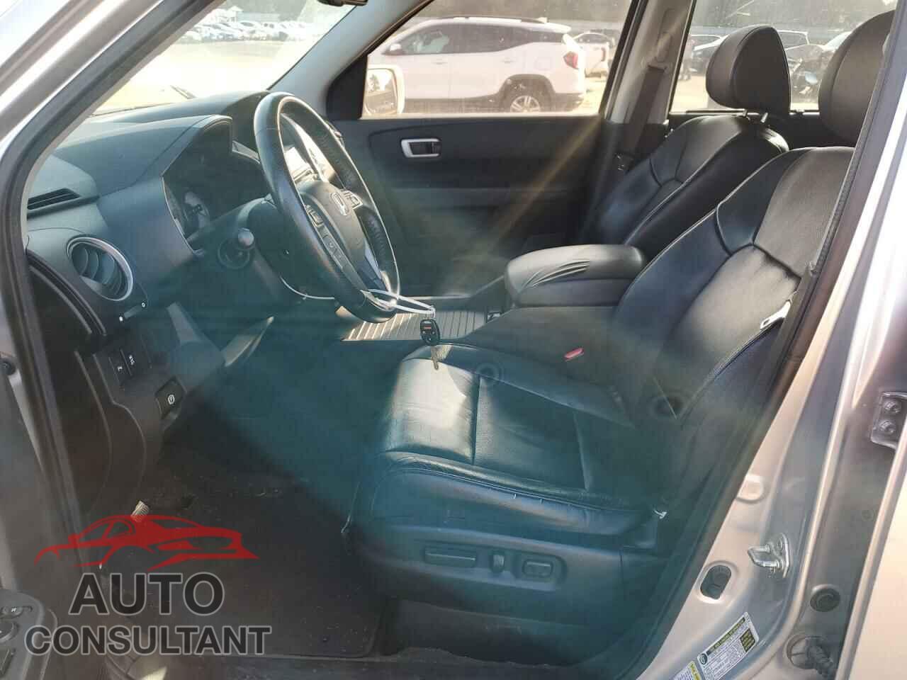 HONDA PILOT 2014 - 5FNYF3H96EB010644