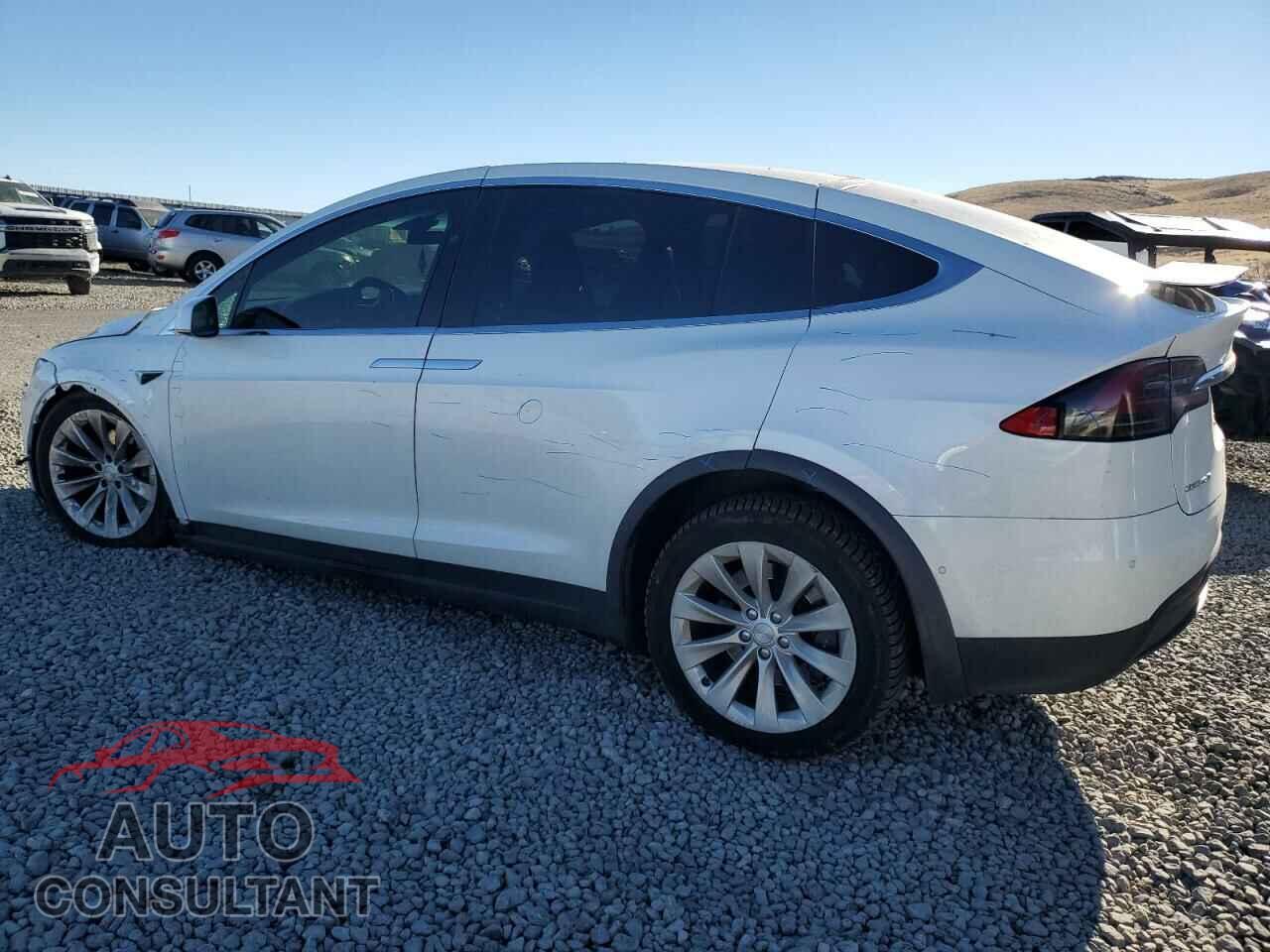 TESLA MODEL X 2018 - 5YJXCDE28JF091402