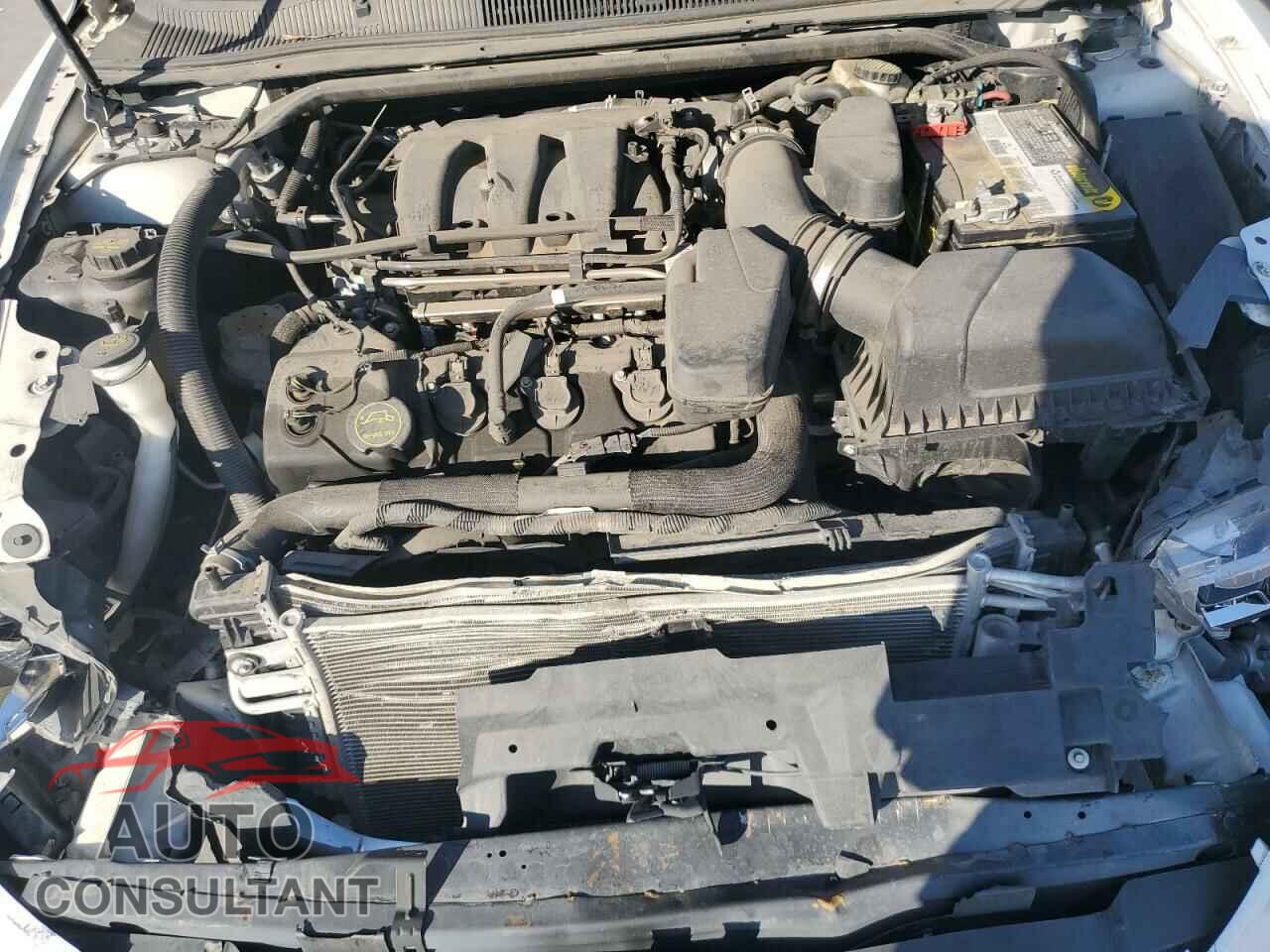 FORD TAURUS 2017 - 1FAHP2E87HG110643
