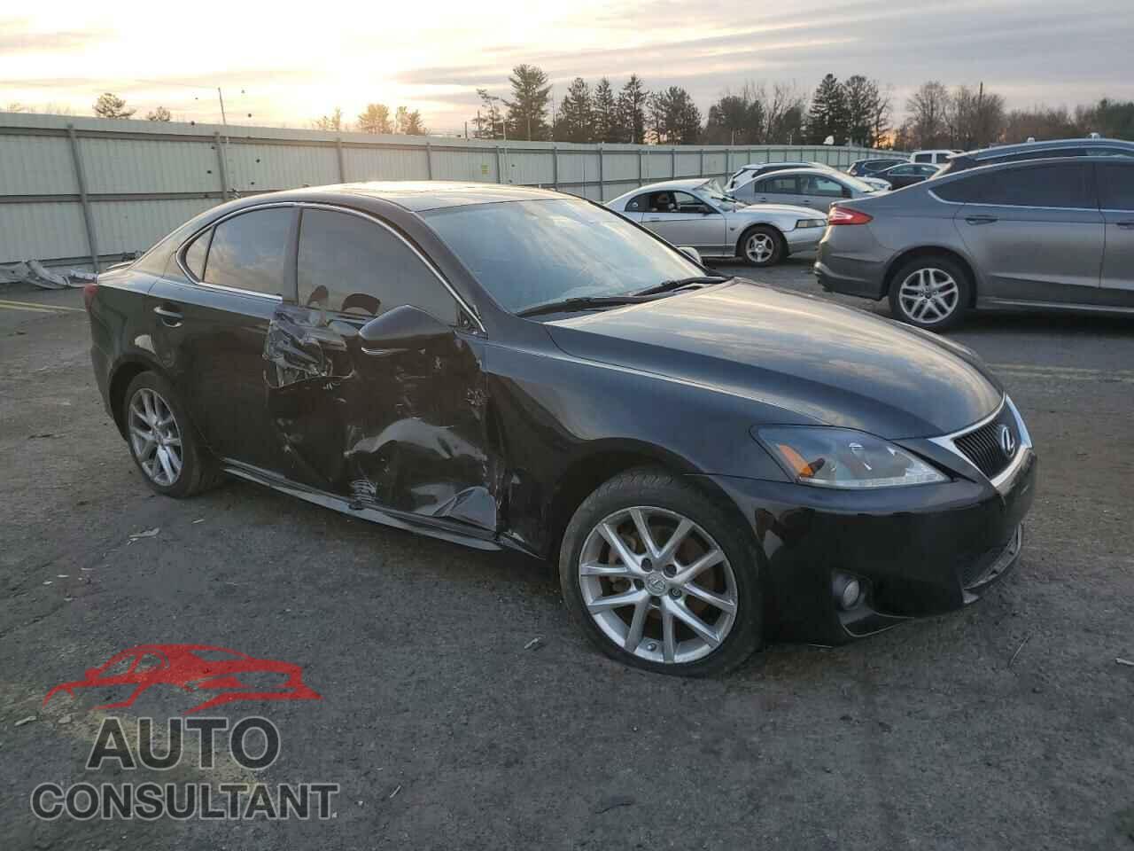 LEXUS IS 2012 - JTHCF5C27C5056240