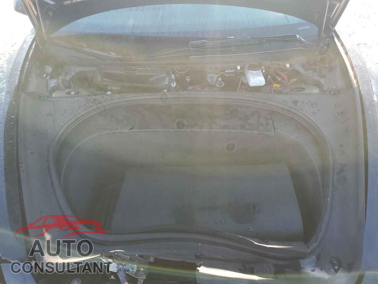TESLA MODEL 3 2024 - 5YJ3E1EA9RF733863