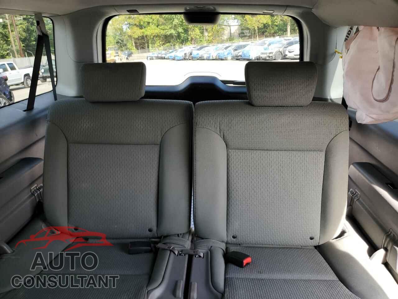 HONDA ELEMENT 2010 - 5J6YH2H70AL002821