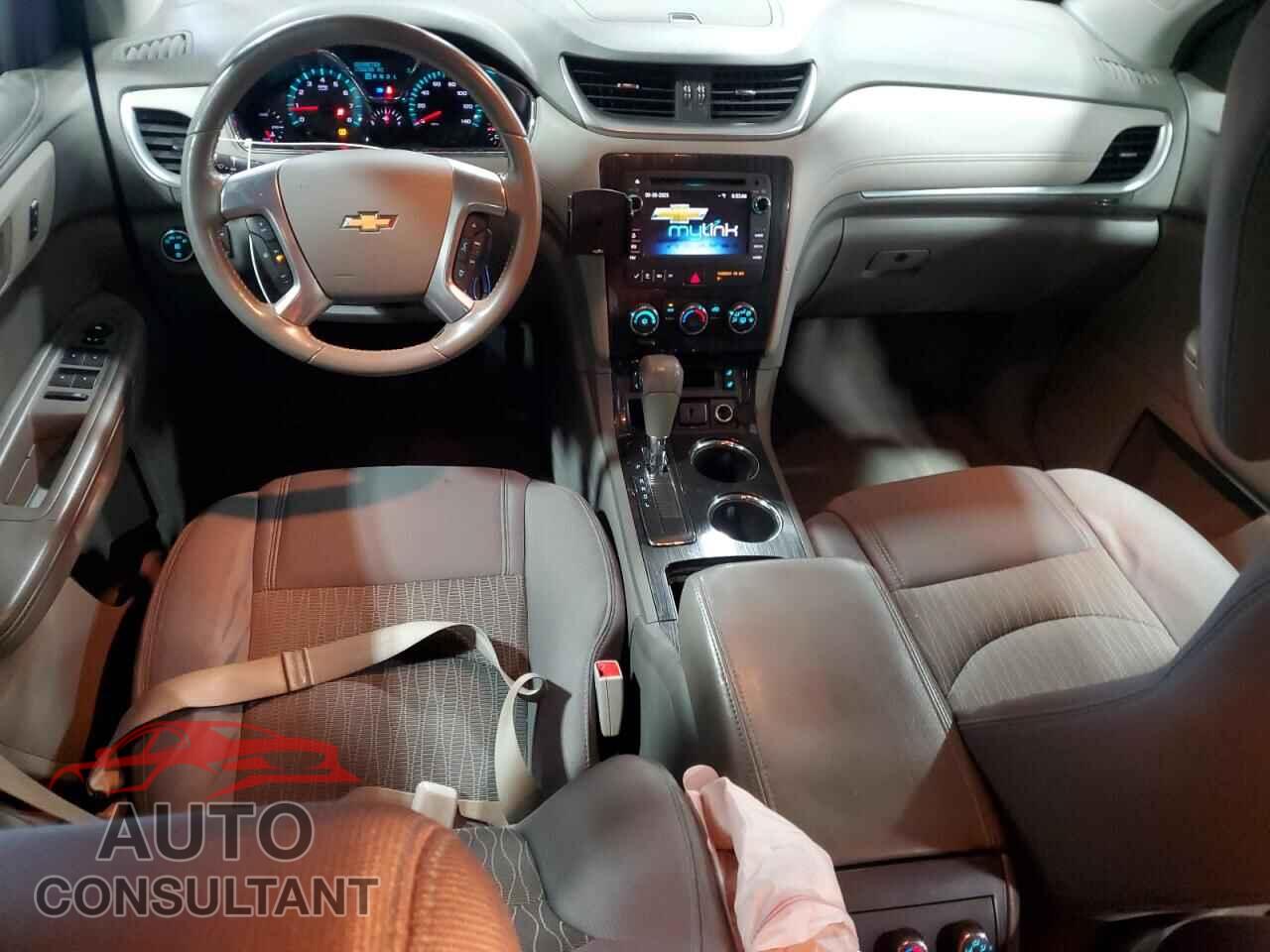 CHEVROLET TRAVERSE 2015 - 1GNKVGKD2FJ282929